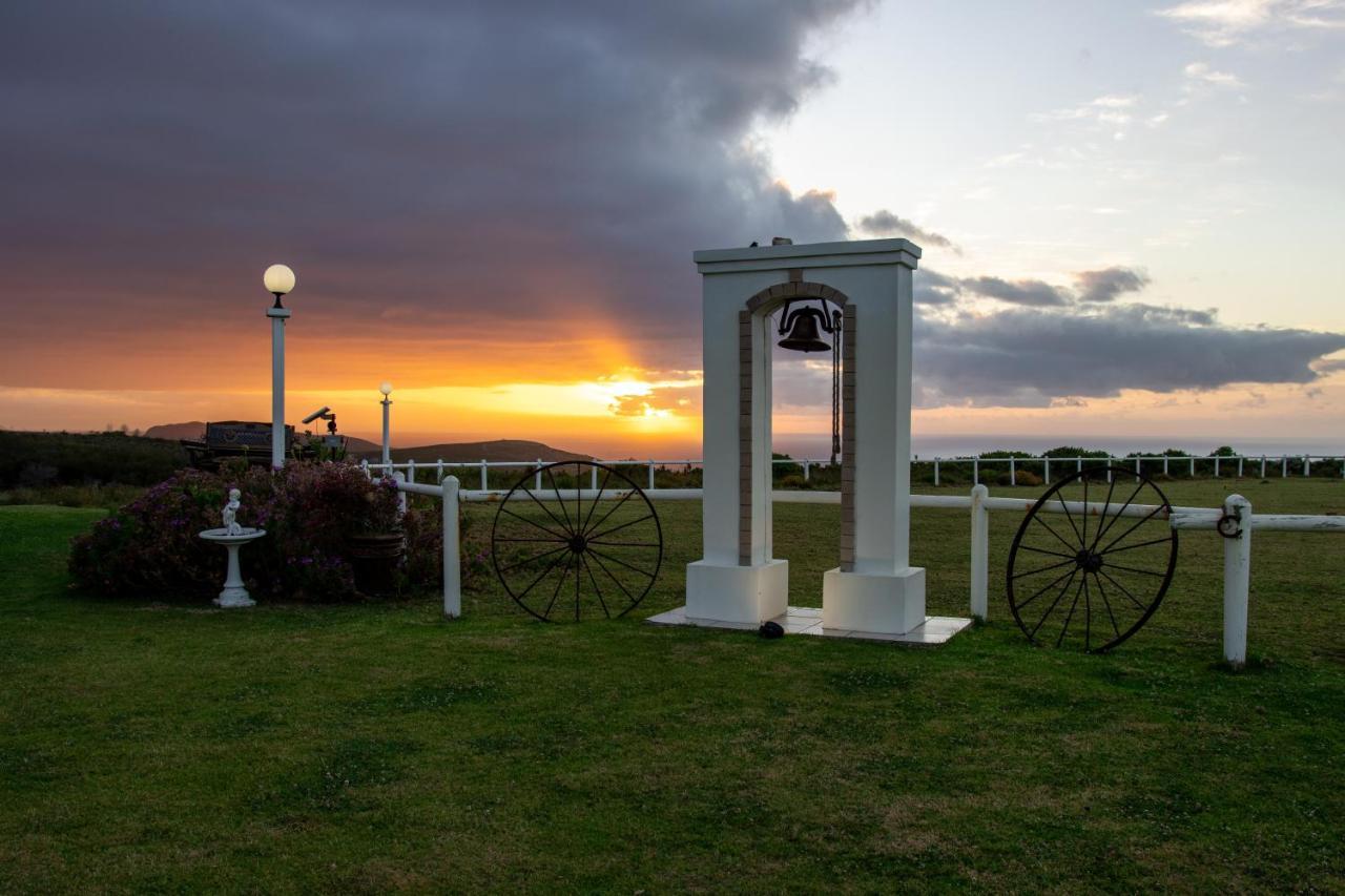 Tniqua Stable Inn Plettenberg Bay Exterior foto