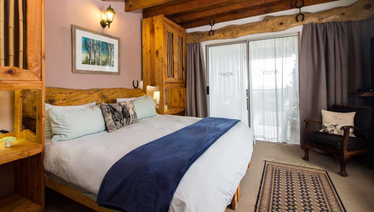 Tniqua Stable Inn Plettenberg Bay Exterior foto