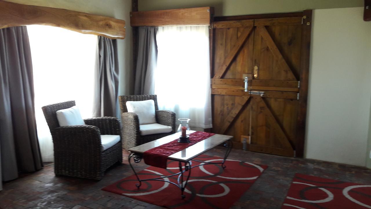 Tniqua Stable Inn Plettenberg Bay Exterior foto